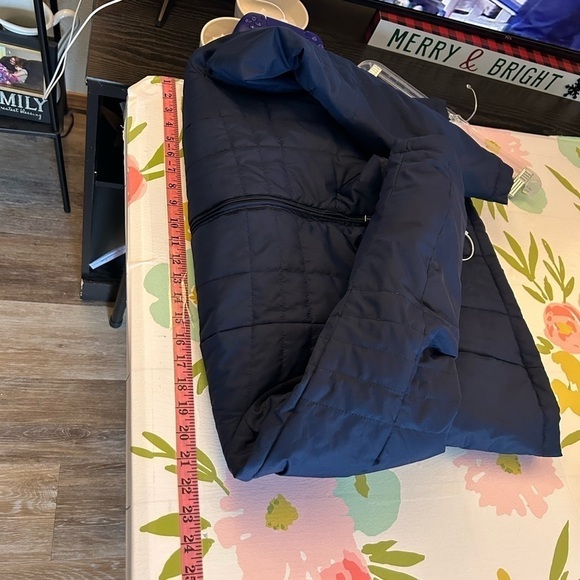 Lands and navy blue quilted puffer jacket ladies medium 10/12 - Picture 9 of 9